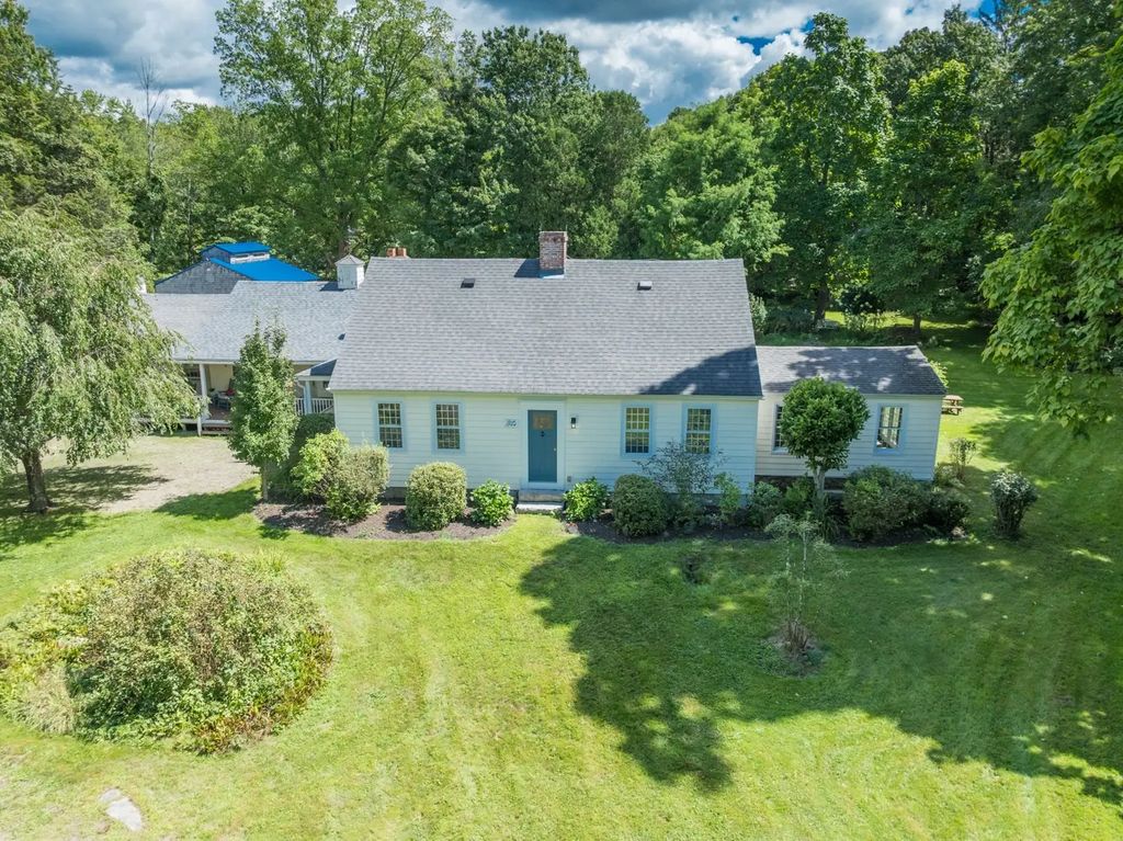88 Ames Rd, Hampden