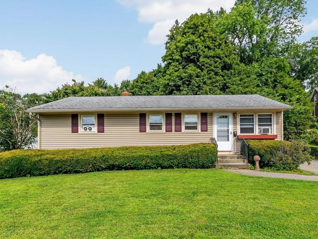 210 Stafford Street, Worcester