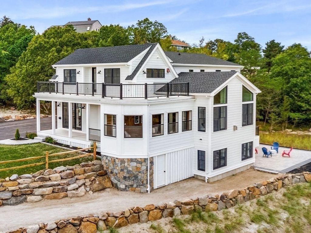 226 Atlantic Street, Gloucester