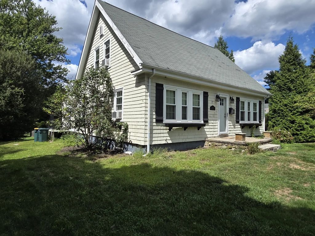 908 Hancock St., Abington