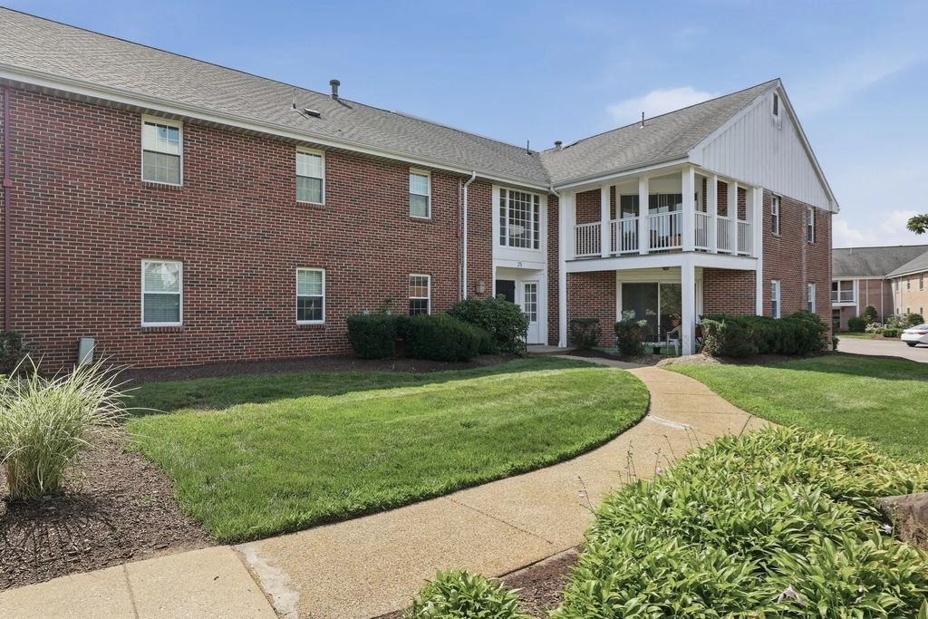 25 Jessica Dr #a, Stoughton