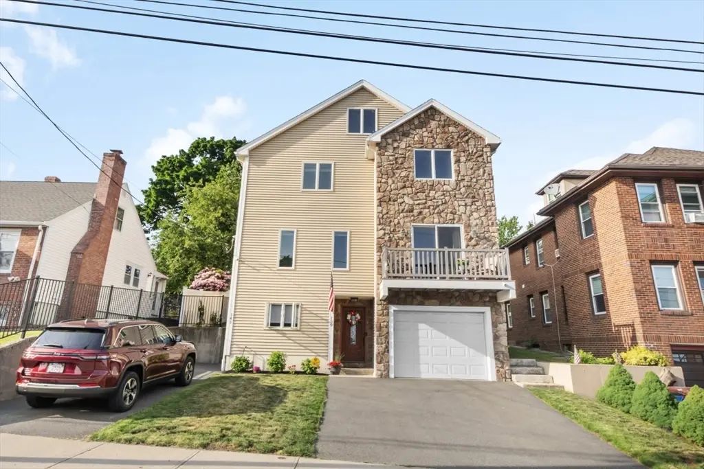 139 Suffolk Ave, Revere