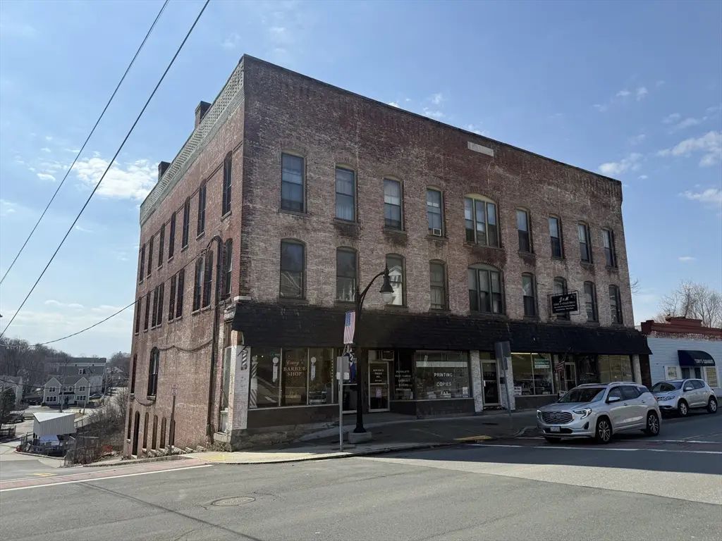 106 Main St, Spencer