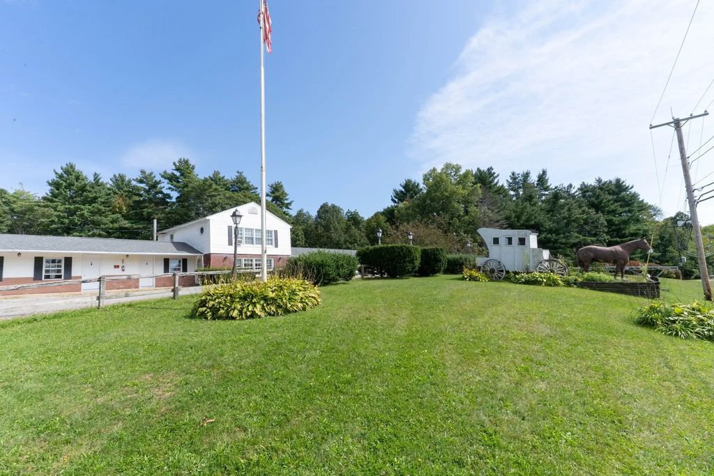 309 Sturbridge Rd, Brimfield