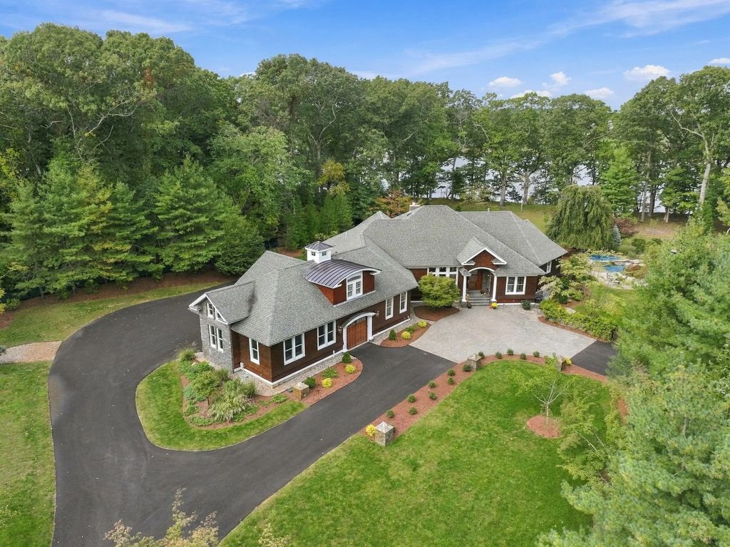 46 Pojac Point Rd, North Kingstown