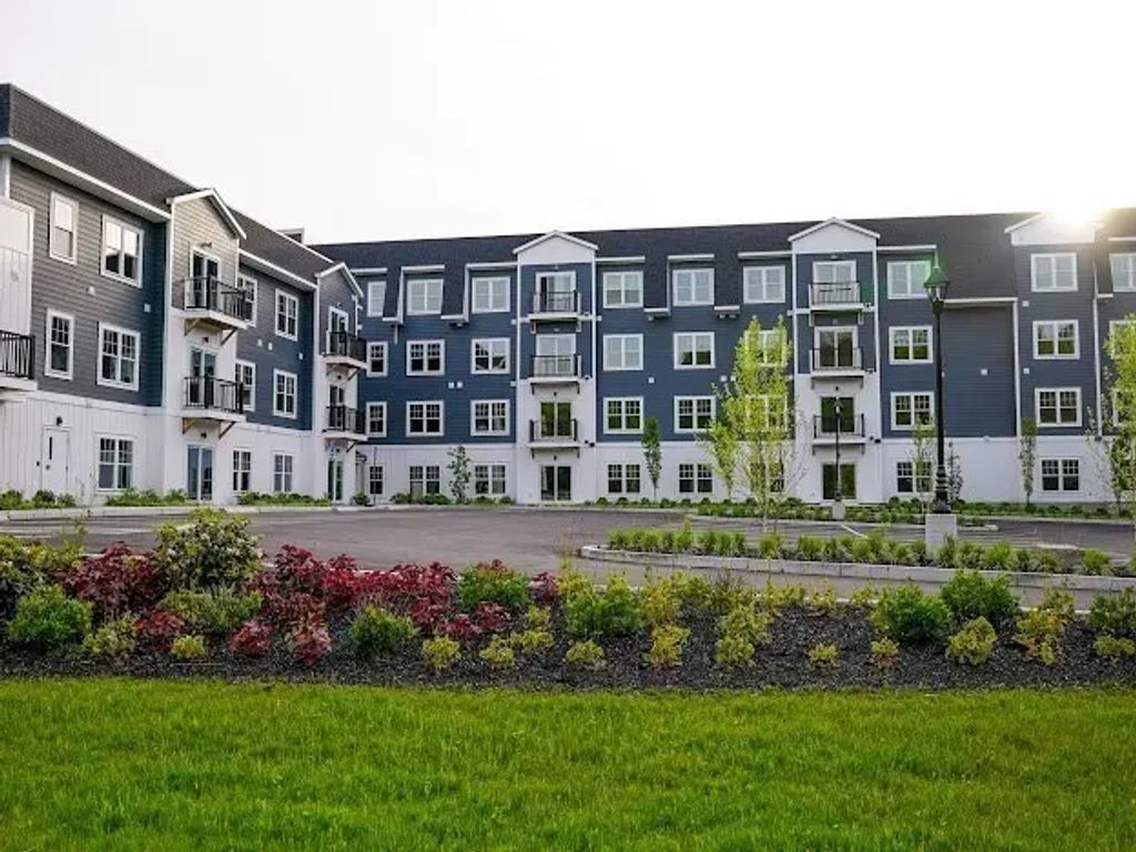485 Blue Hills Parkway #2, Milton