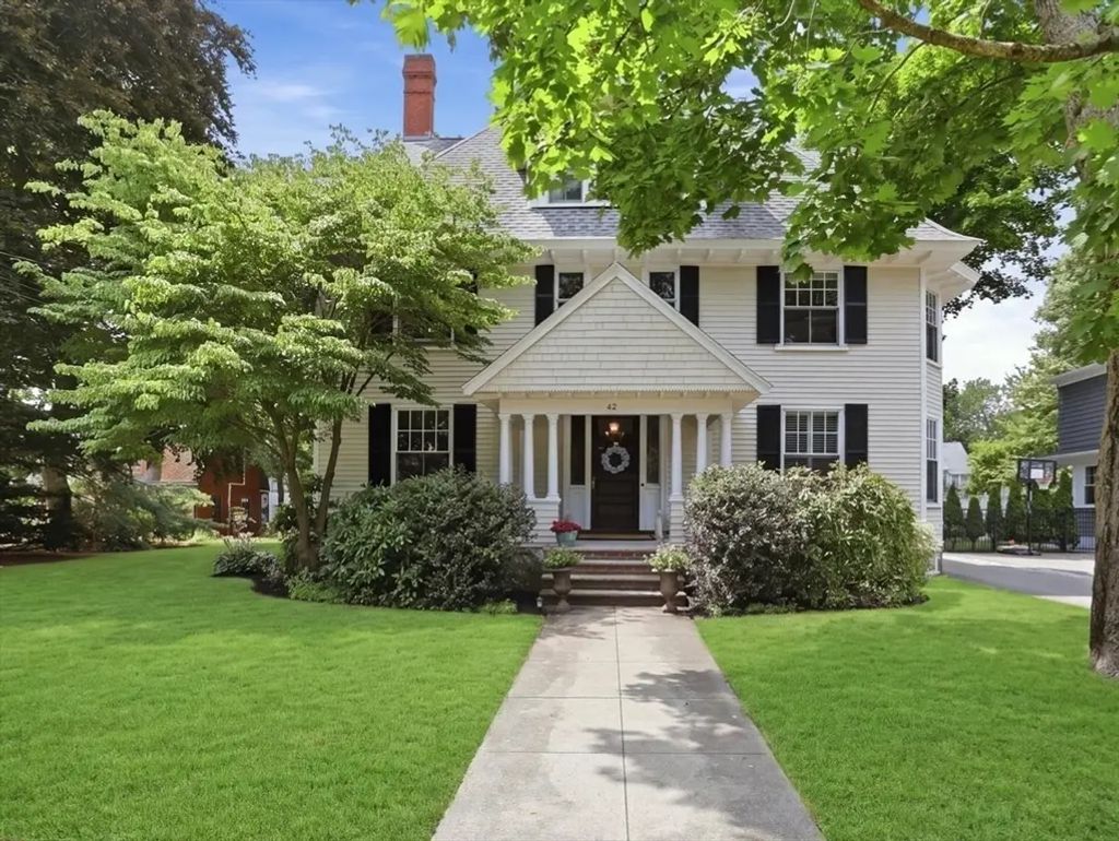 42 Wildwood Street, Winchester