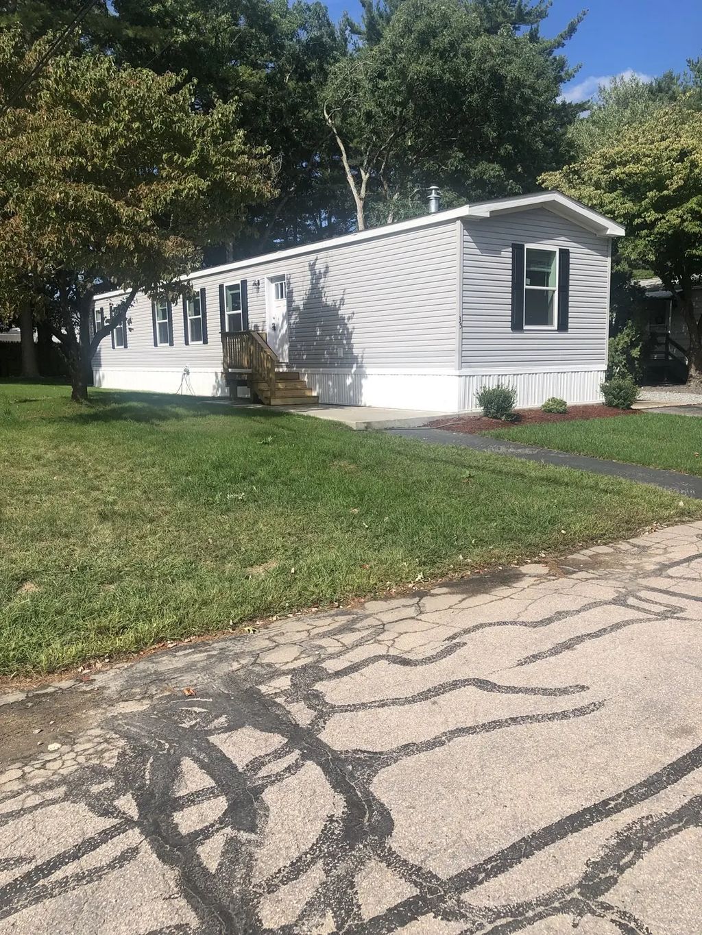 35 Woodchip Sq, North Attleboro