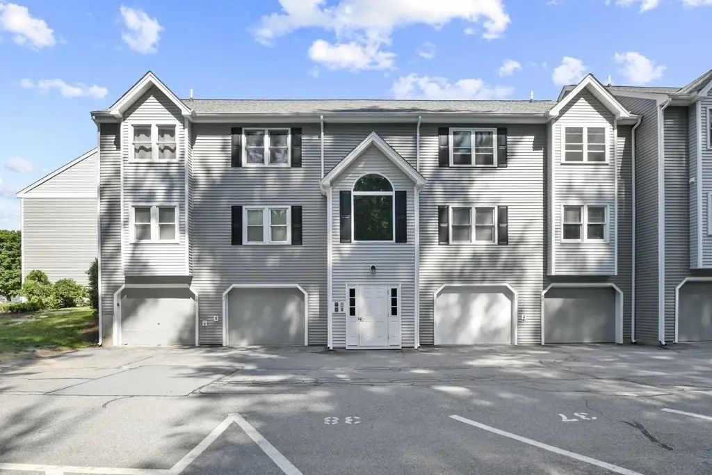 74 Tennis Plaza Road #38, Dracut