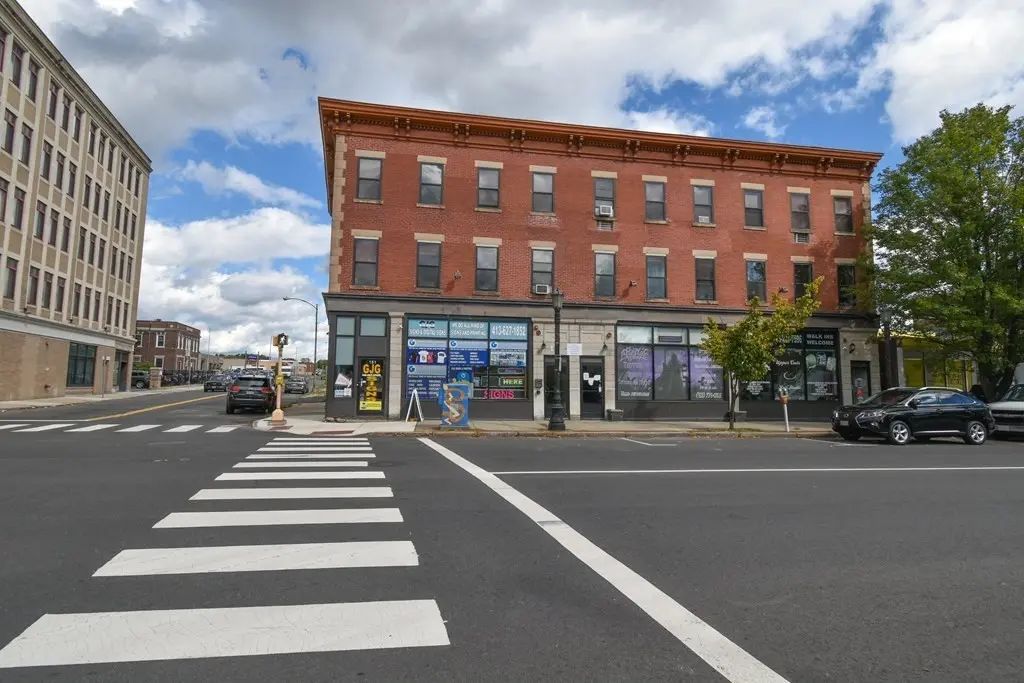 181-187 Chestnut St, Springfield