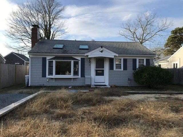 15 Mayflower Road, Yarmouth