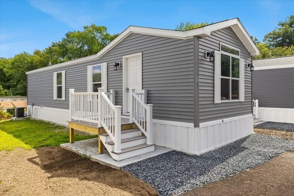 1540 Broadway #16, Raynham