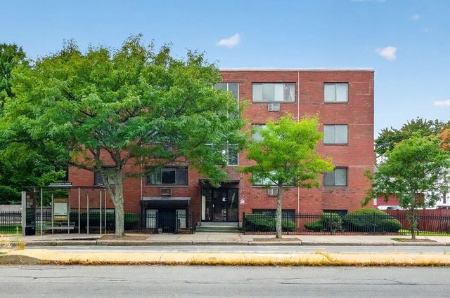 2192 Mass Ave #2-2, Cambridge