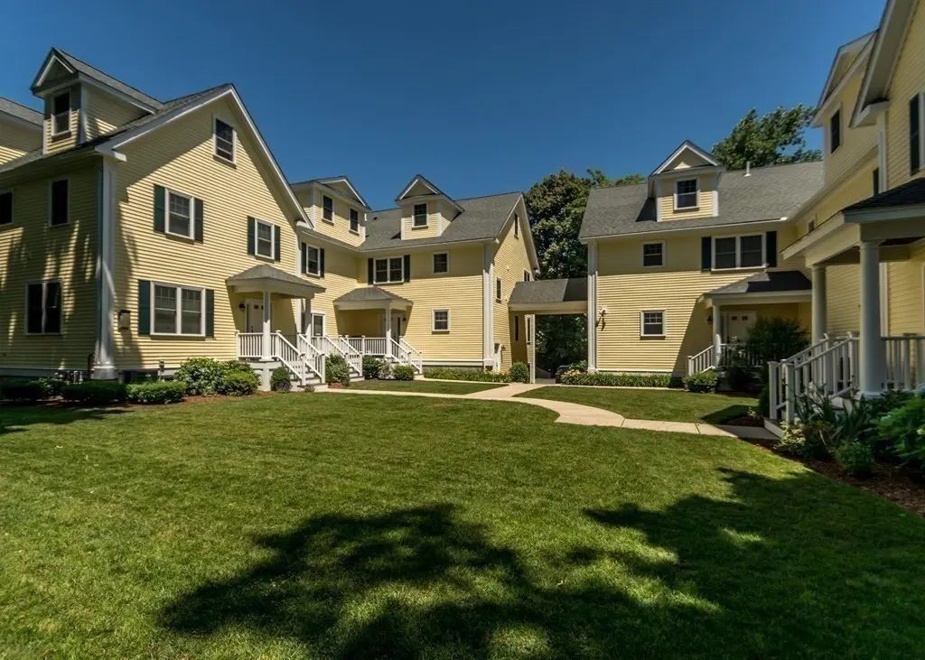 325 Bacon Street #5, Waltham