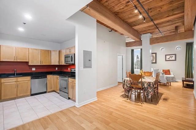 52 Lawrence Dr #m206, Lowell