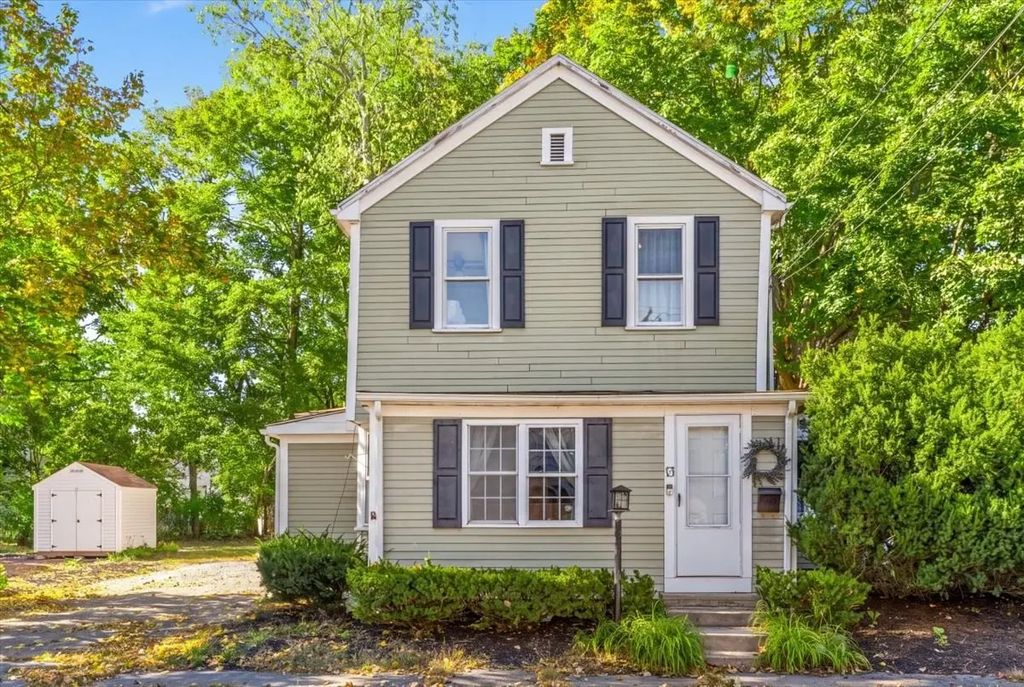 13 Clifford St, Middleboro