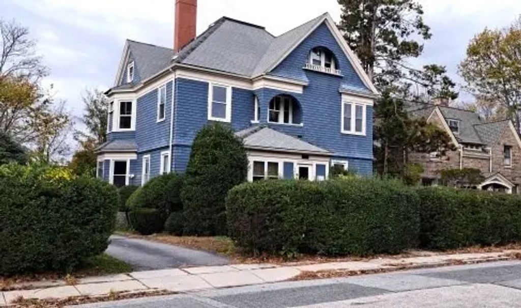 52 Underwood St #suite B, Fall River