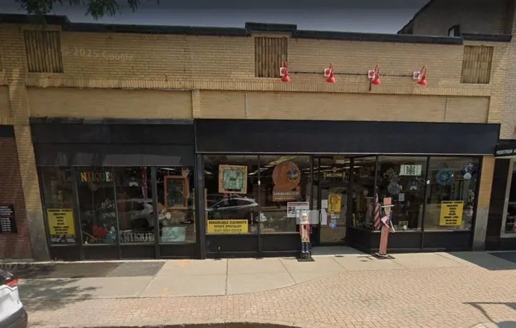 670 Washington St, Norwood