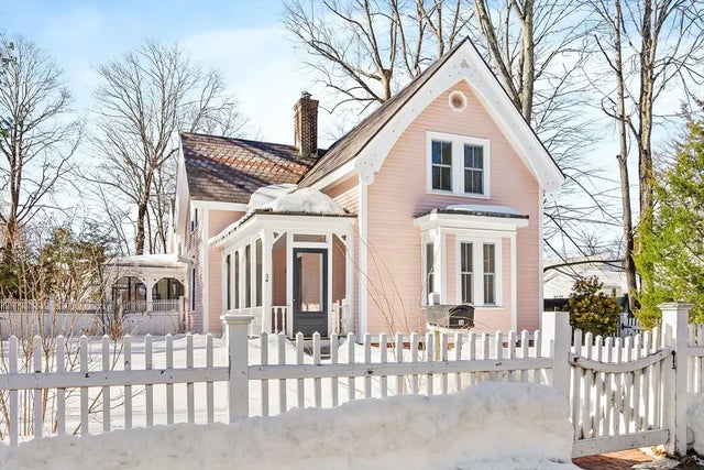 32 Thoreau Street #32, Concord