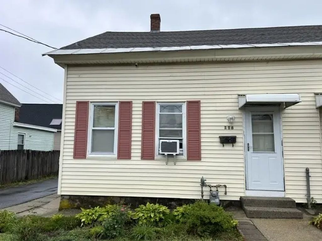 116 Quebec Street, Lowell