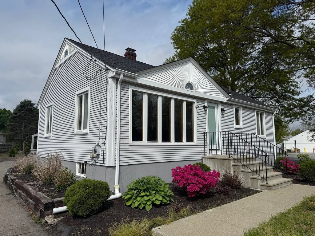 561 County St., Taunton