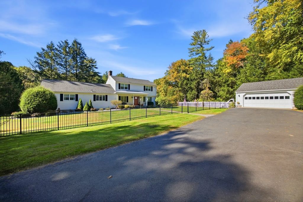 363 Loomis St, Westfield