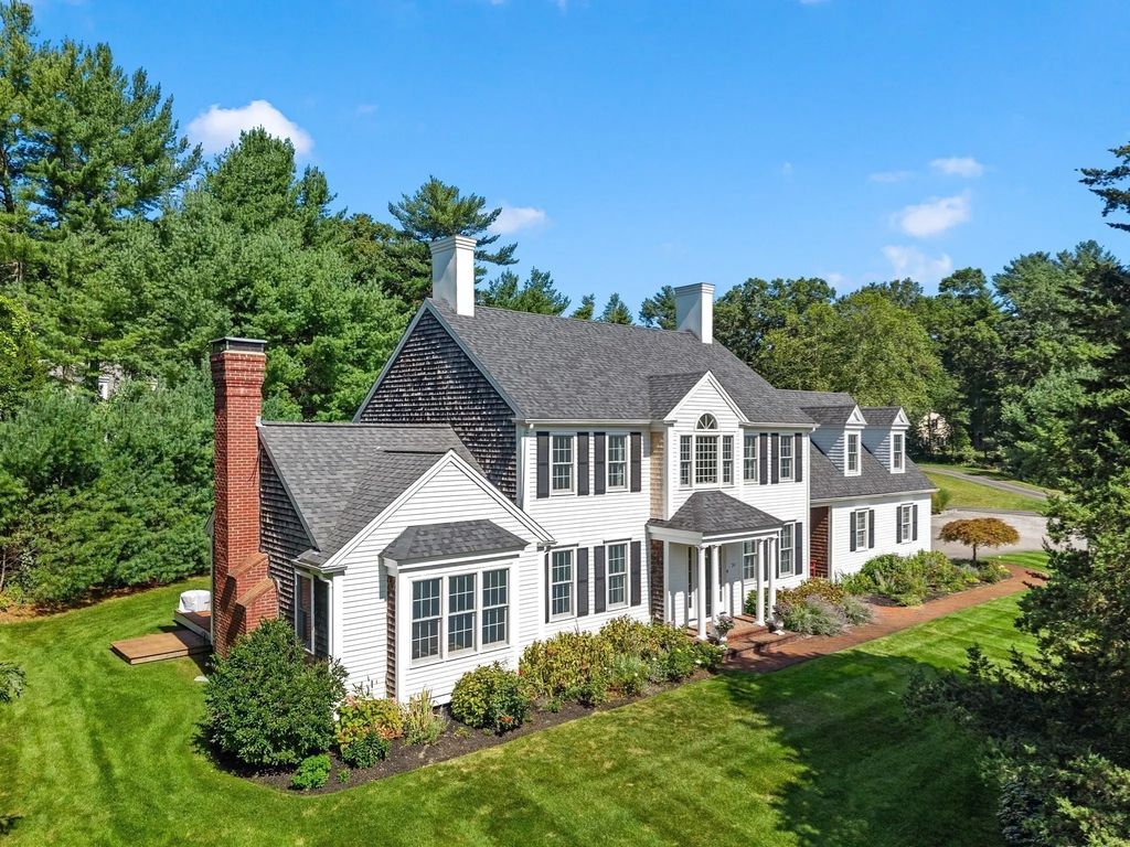 94 Valley Street, Duxbury