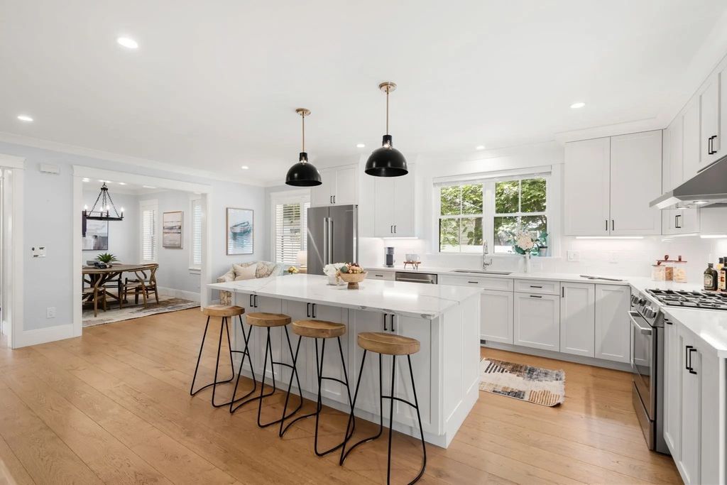 12 South Lincoln St, Natick