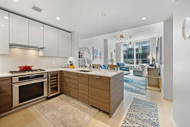 1 Franklin St #1002, Boston