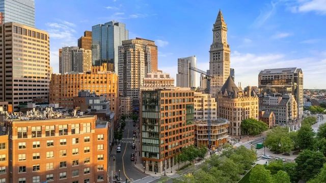 110 Broad St #303, Boston