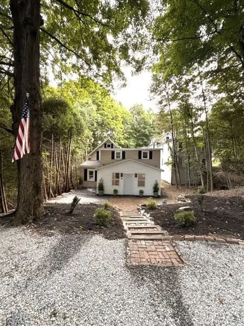 12 Ryefield Rd, Fitchburg
