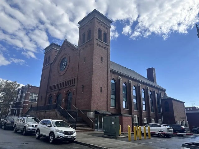 163 Chestnut St, Chelsea