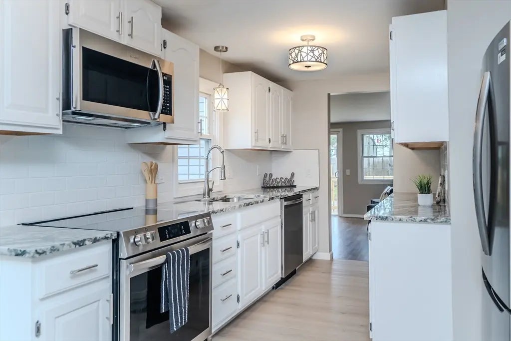 131 Maple St, East Longmeadow