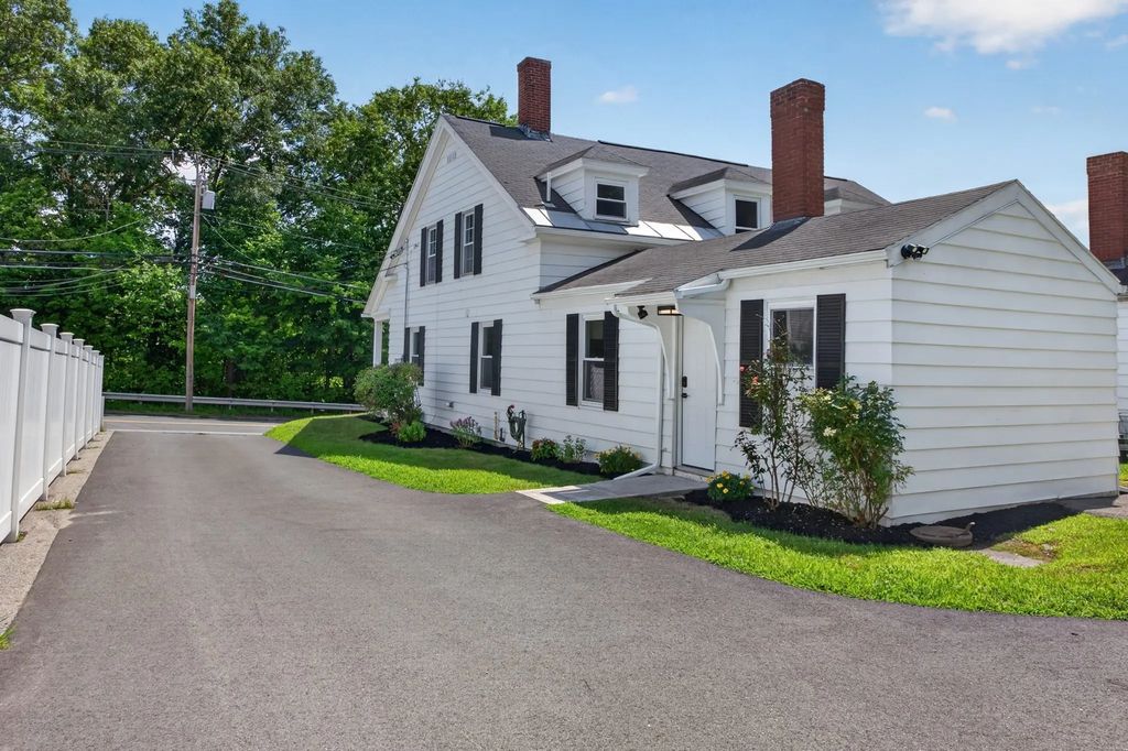 72 Chestnut St #72, Clinton