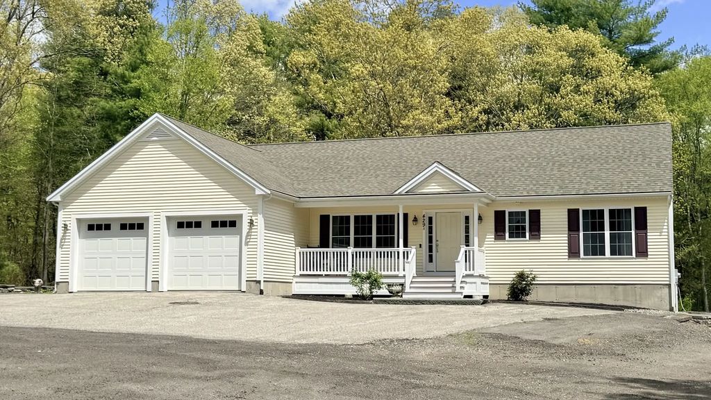 429/a Winthrop, Taunton