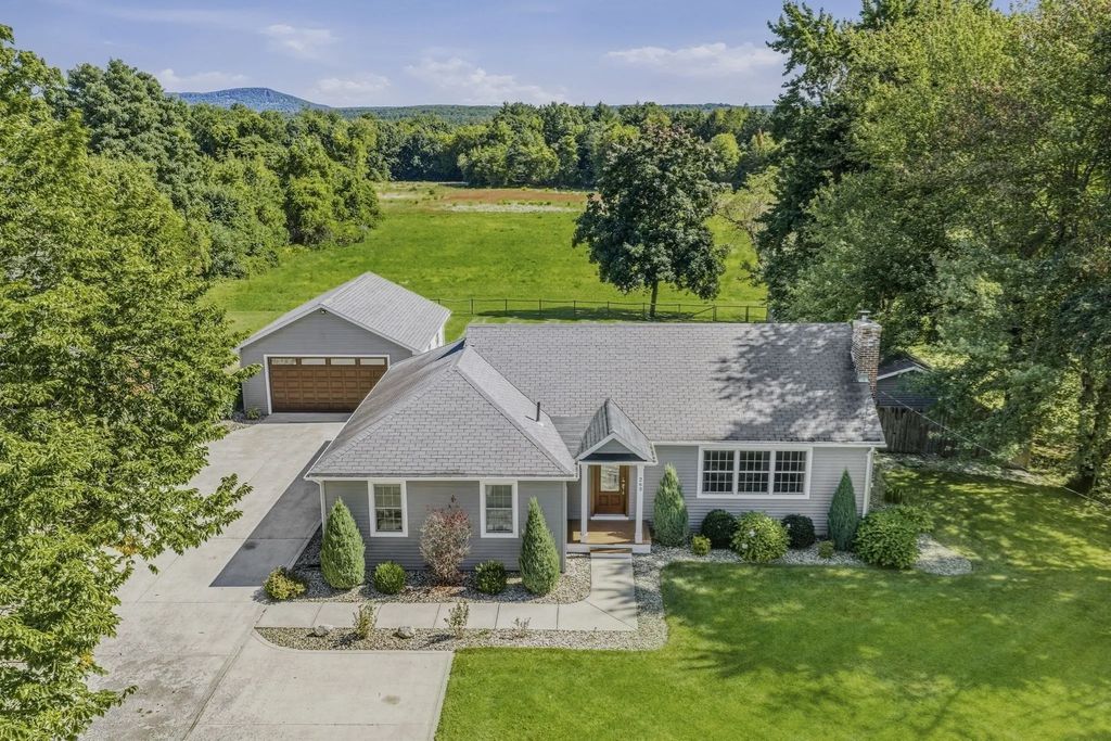 263 College Hwy, Southampton