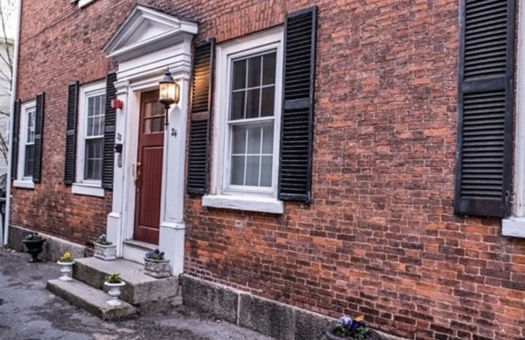 22 High St #3, Salem