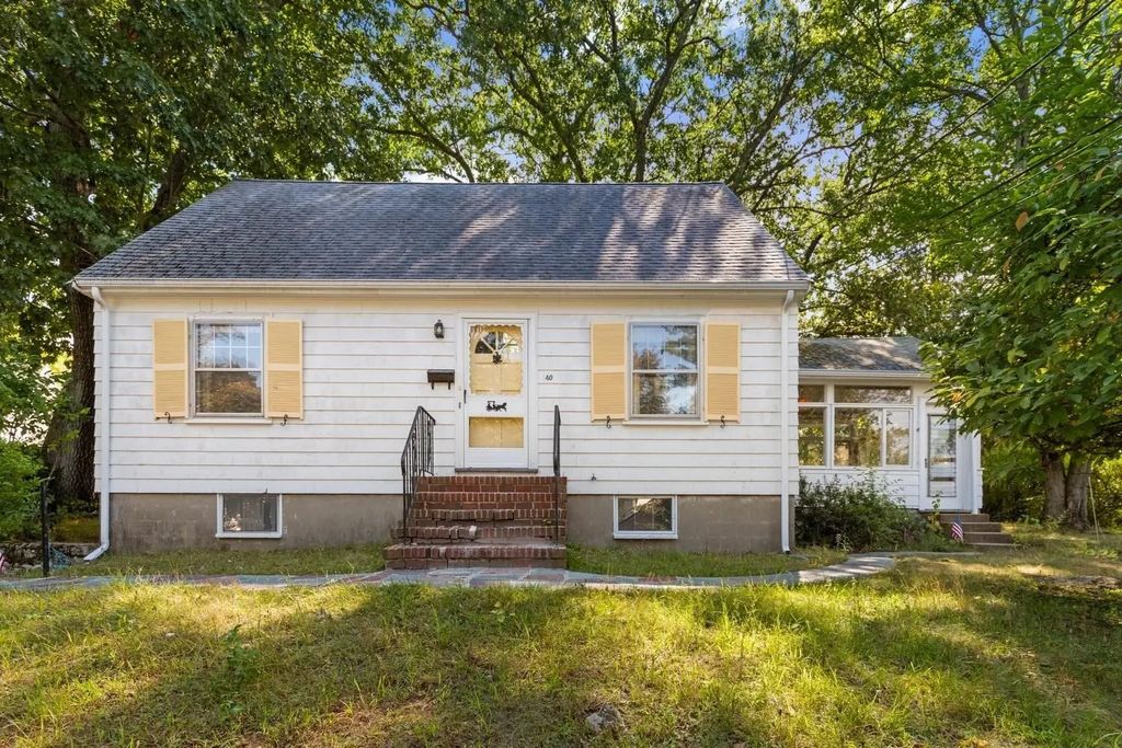 40 Valentine Rd, Arlington