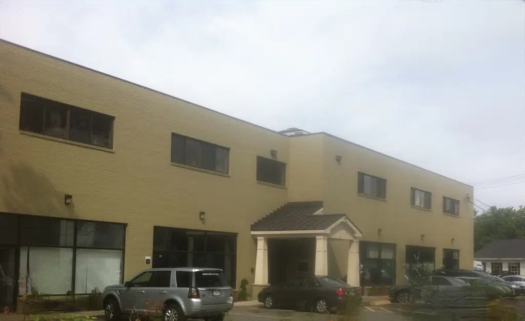 4 Mechanic St #200, Natick