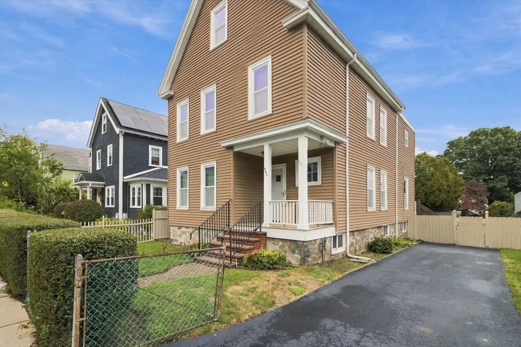 340 Beech St, Boston
