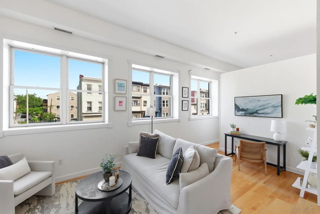 156 Chelsea Street #201, Boston