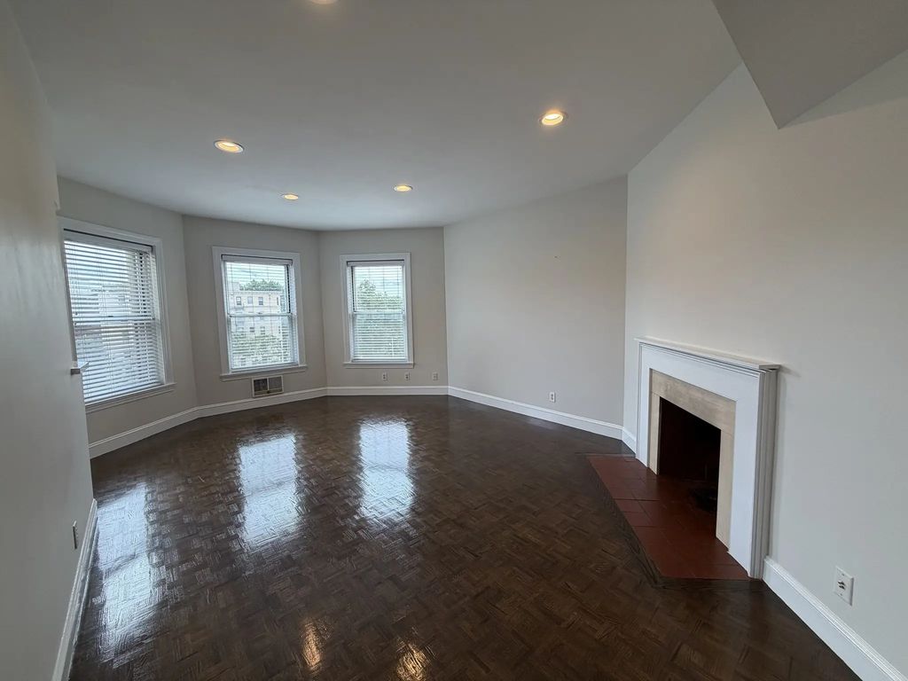 416 Commonwealth Ave #414, Boston