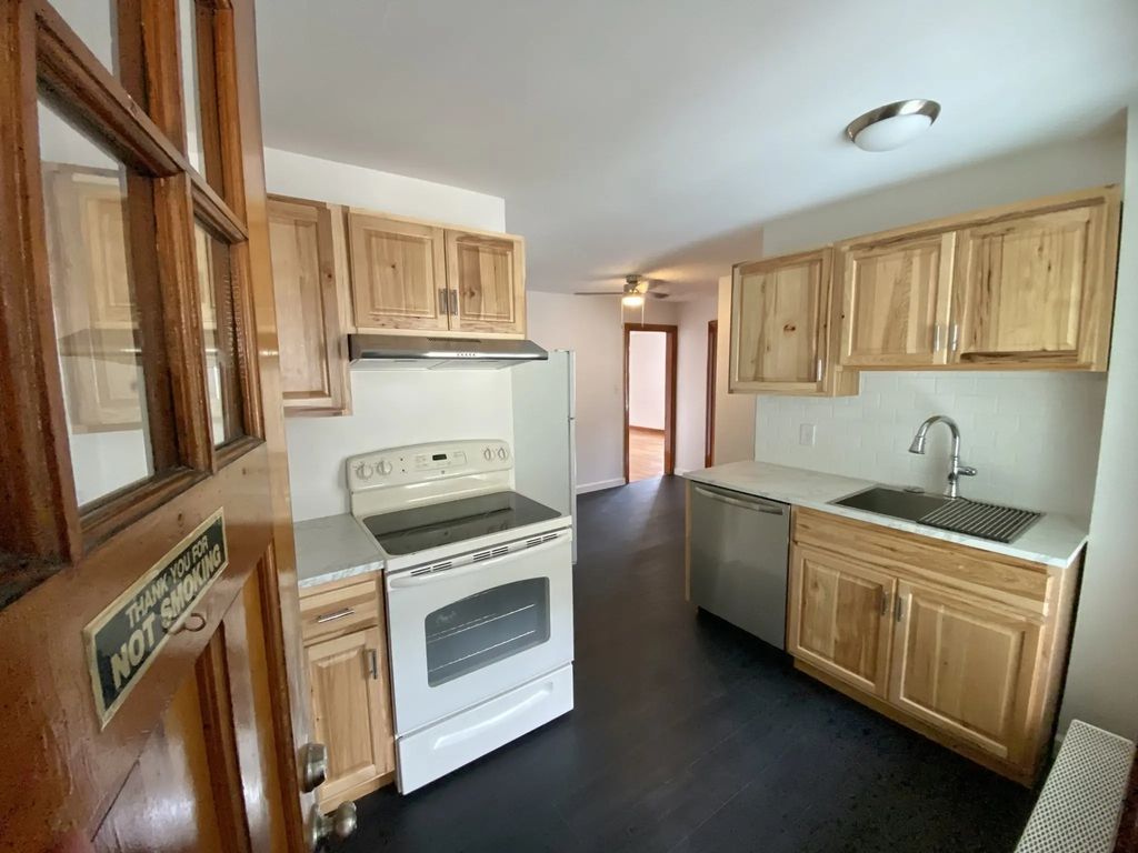 221 Mechanic St #2, Leominster