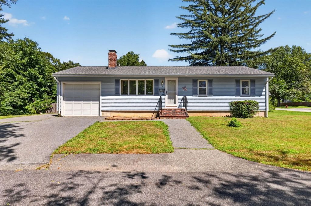 1 Vincent St, Middleboro