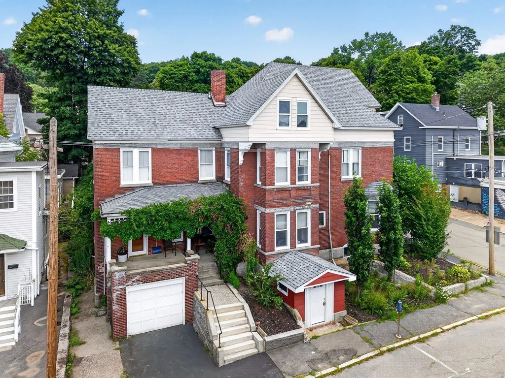 58 Oliver Street, Fitchburg