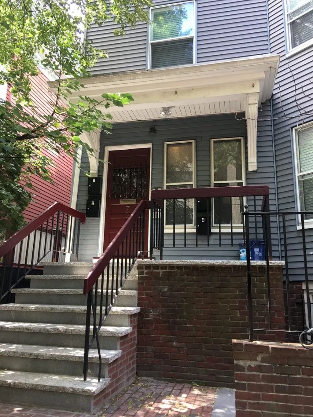 7 Story St #b, Cambridge