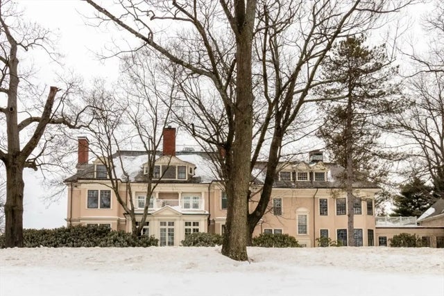 100 Pond St #9, Boston