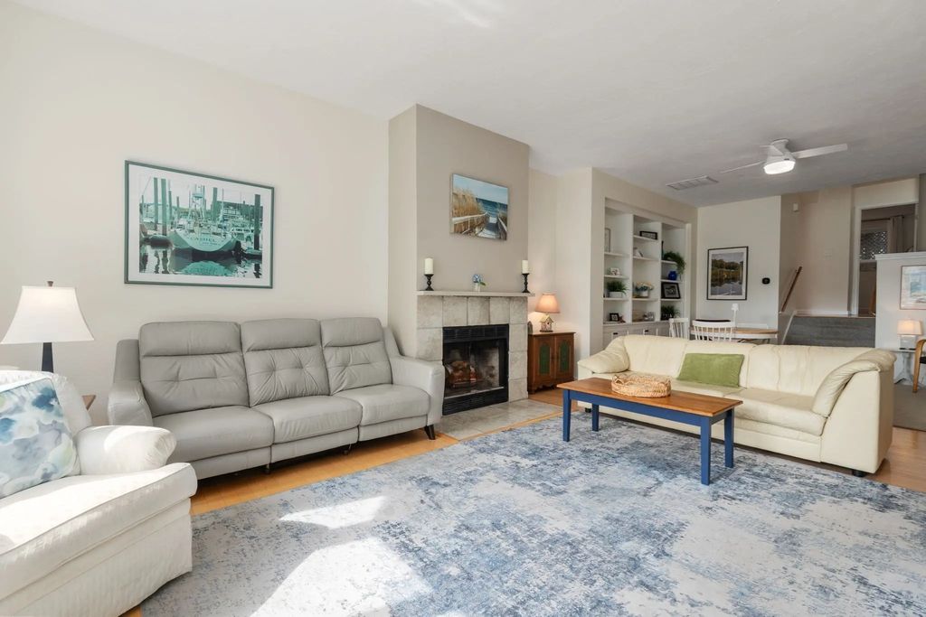 15 Story St #4, Rockport