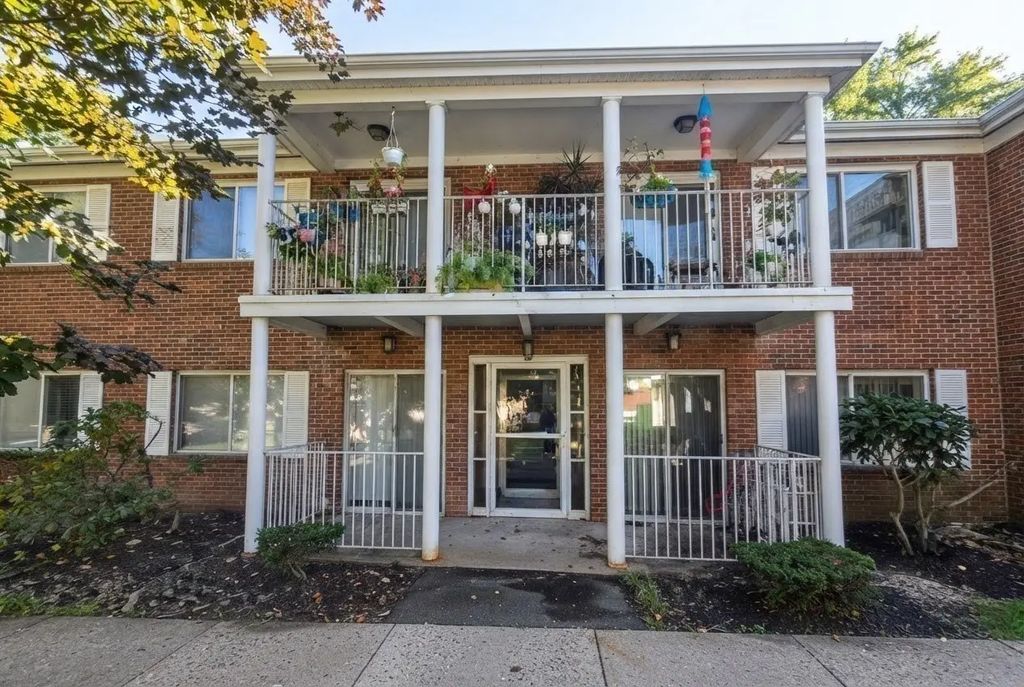 44 Bayberry Drive #1, Sharon