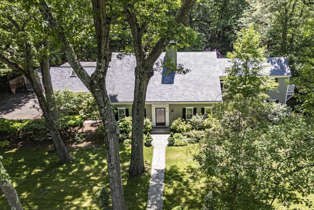 284 Woodland Road, Brookline